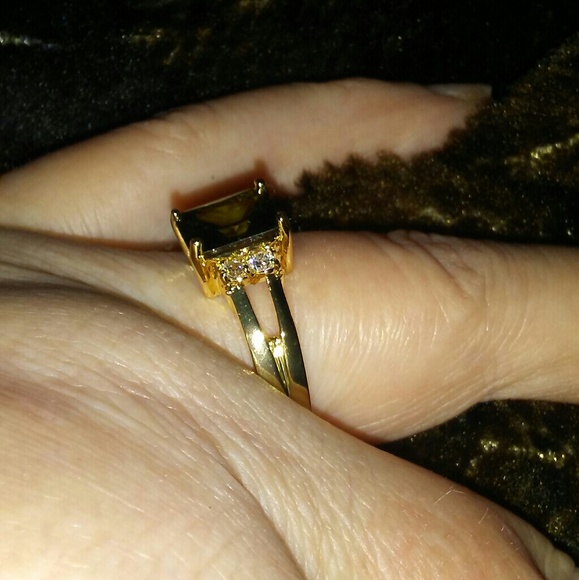 Ring - Picture 2 of 2